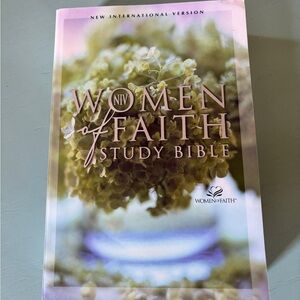 NIV Women of Faith Study Bible